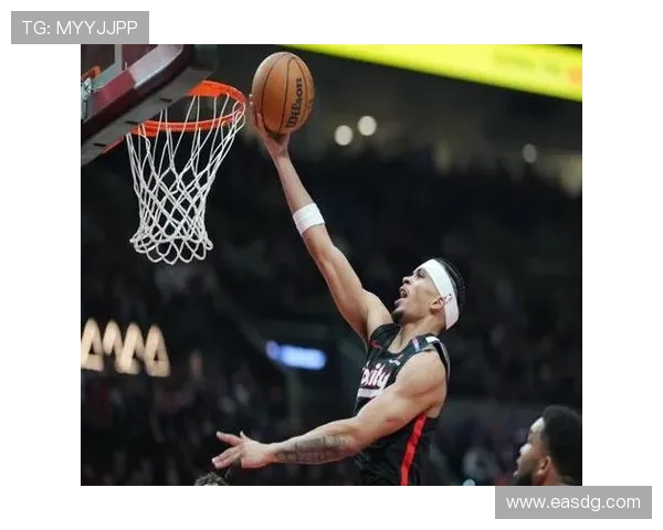 阿夫迪亚利用身材优势对位魔术火箭展现实力与挑战